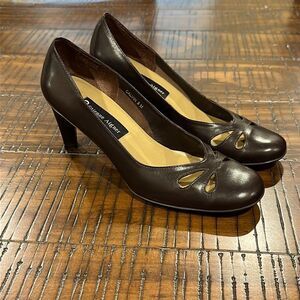 Etienne Aigner brown leather heels Calvin 8